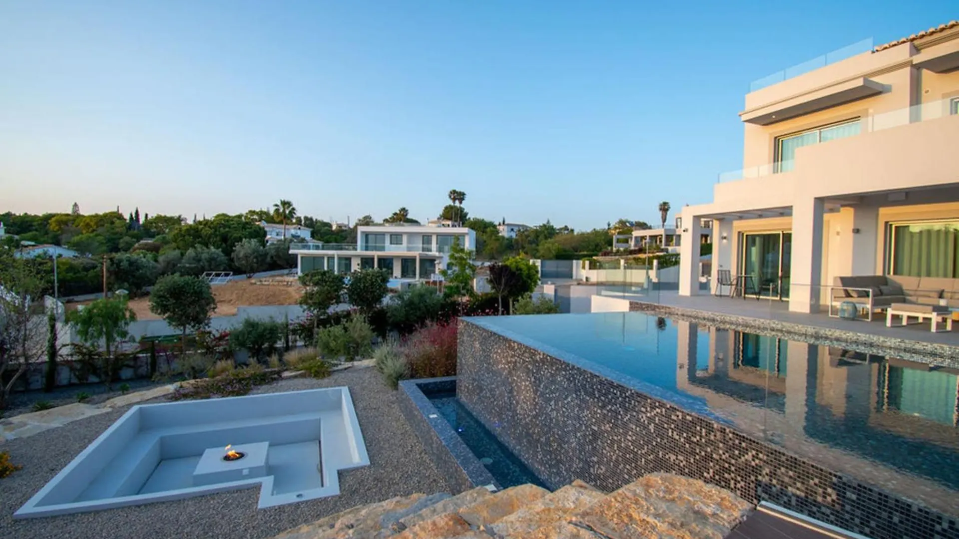 Casa Da Lua - Luxury 4-Bedroom Villa With Pool Carvoeiro