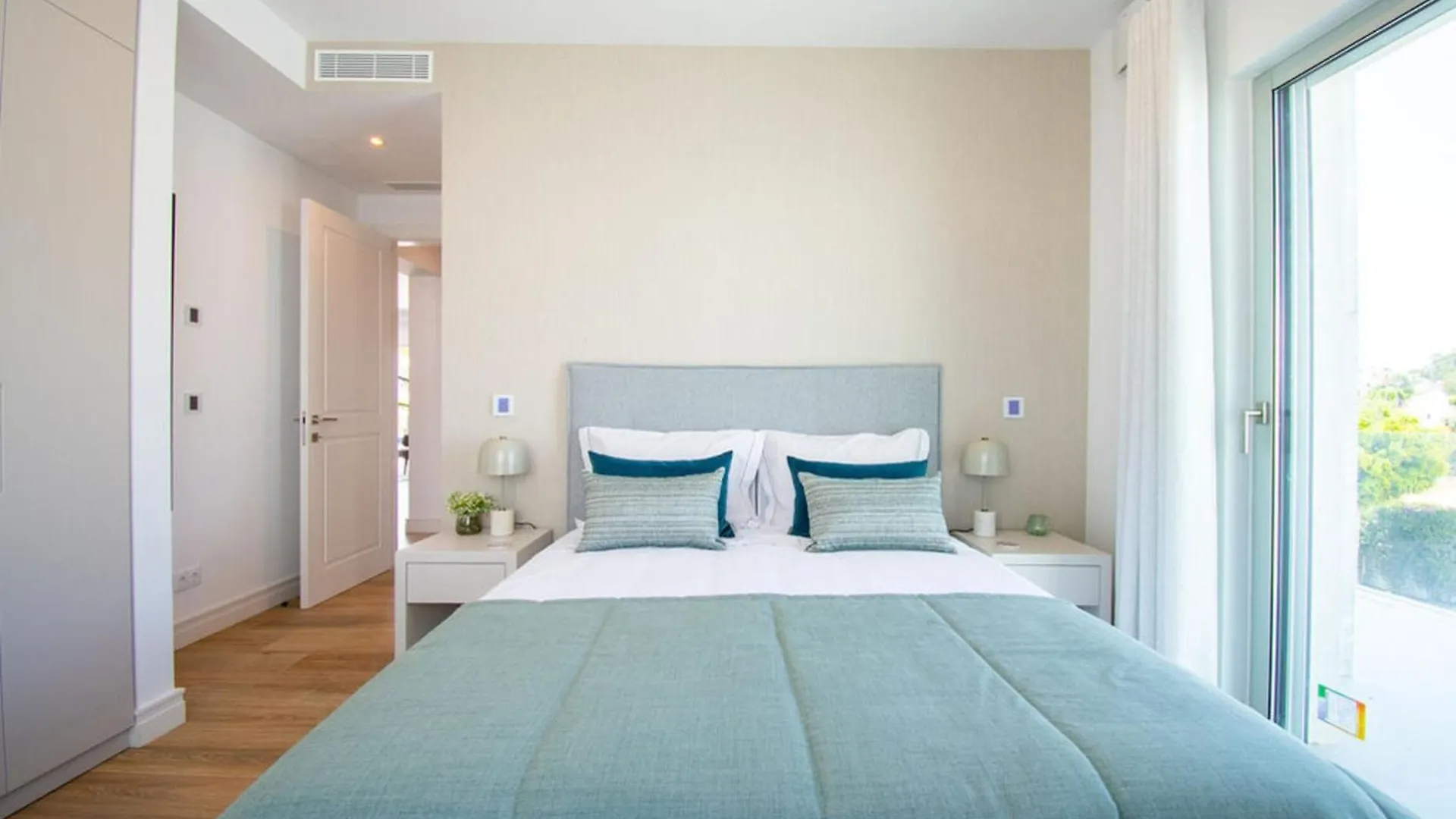 Casa Da Lua - Luxury 4-Bedroom Villa With Pool Carvoeiro